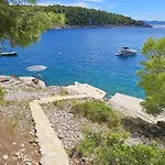 Front Villa, Garden, Quiet Bay, Boat Mooring - Bleu *