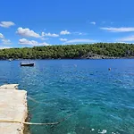 Front Villa, Garden, Quiet Bay, Boat Mooring - Bleu * Milna (Brac)
