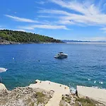 Front Villa, Garden, Quiet Bay, Boat Mooring - Bleu Villa *
