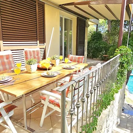 Front Villa, Garden, Quiet Bay, Boat Mooring - Bleu *