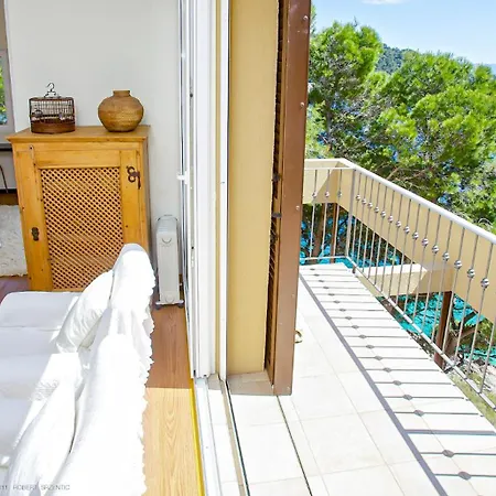 Front Villa, Garden, Quiet Bay, Boat Mooring - Bleu ミルナ
