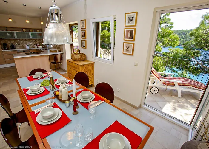 Villa Front Villa, Garden, Quiet Bay, Boat Mooring - Bleu Milna (Brac)